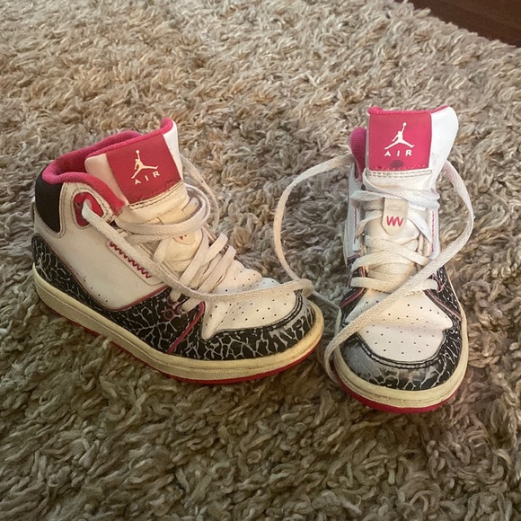 jordan 11 red and black 2020